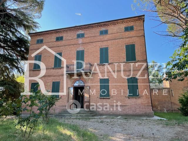 Ufficio in commerciale in Via bazzanese
