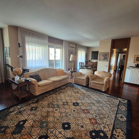 Appartamento in residenziale in Via Cufra