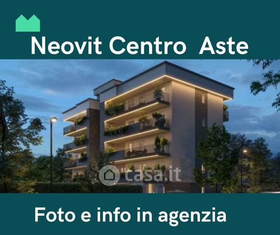 Appartamento in residenziale in Via Cellini 14