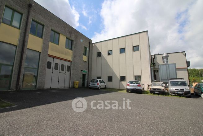 Ufficio in commerciale in Via virginio 162