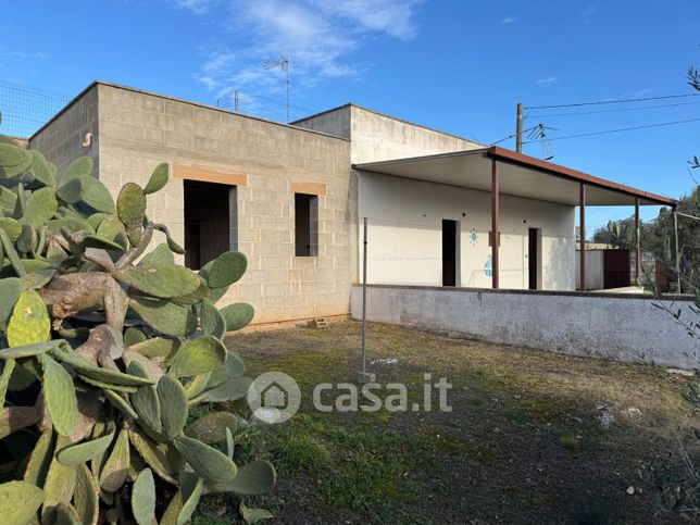 Casa indipendente in residenziale in Traversa IV Uxentum 12