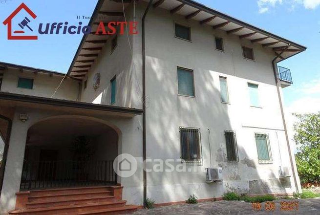 Appartamento in residenziale in Via Amelia 10