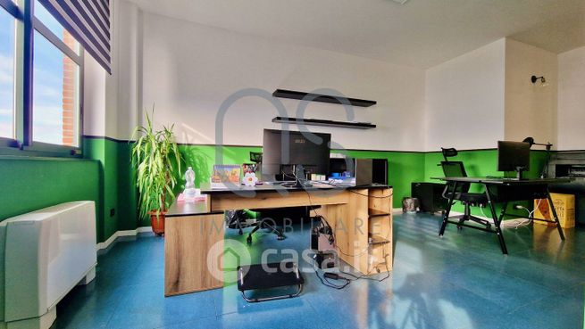 Ufficio in commerciale in Corso Giulio Cesare