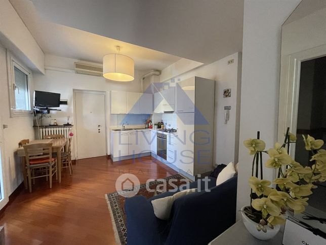 Appartamento in residenziale in Via Alessandro Manzoni 42