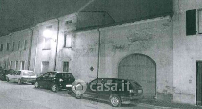 Casa indipendente in residenziale in Via Giacomo Matteotti 76