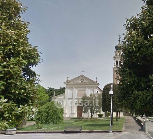 Villa in residenziale in Via Mercato 5