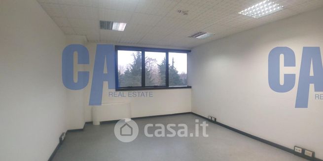Ufficio in commerciale in Via Giuseppe Rovani