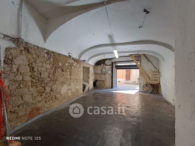 Box/posto auto in residenziale in Via della Cupa