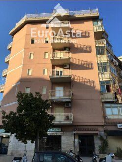 Appartamento in residenziale in Via Sperone 6