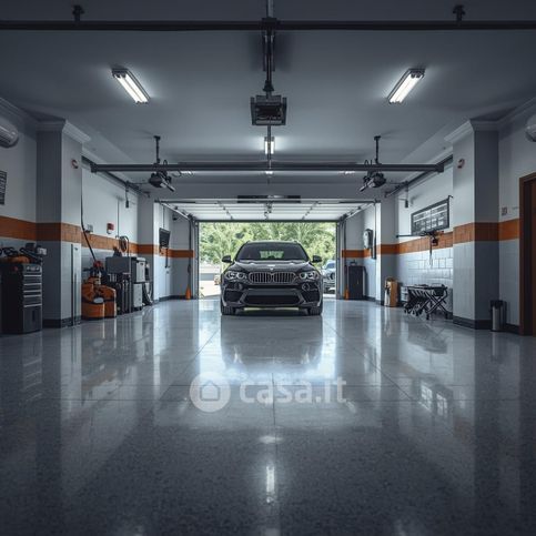 Box/posto auto in residenziale in Via Taranto