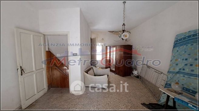 Casa indipendente in residenziale in 