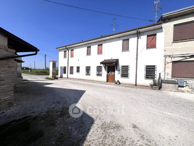 Casa bi/trifamiliare in residenziale in Via Zaitina