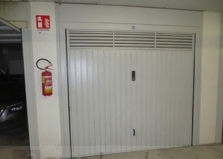 Garage/posto auto in residenziale in Riviera Giacomo Matteotti 281