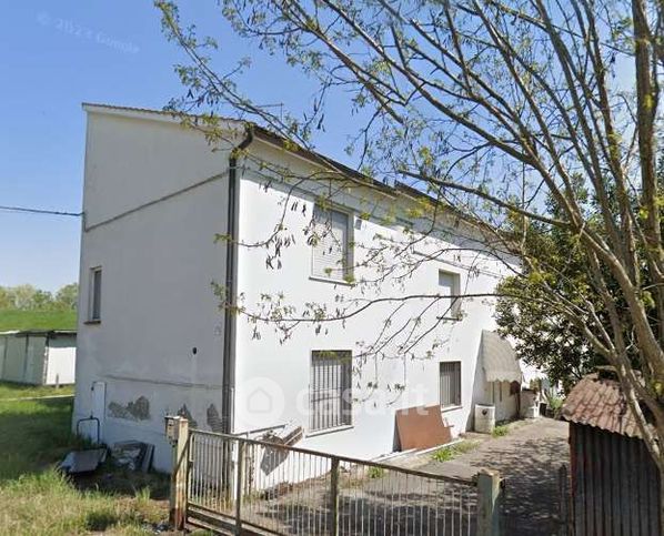 Casa bi/trifamiliare in residenziale in Via Terzi e Livelli