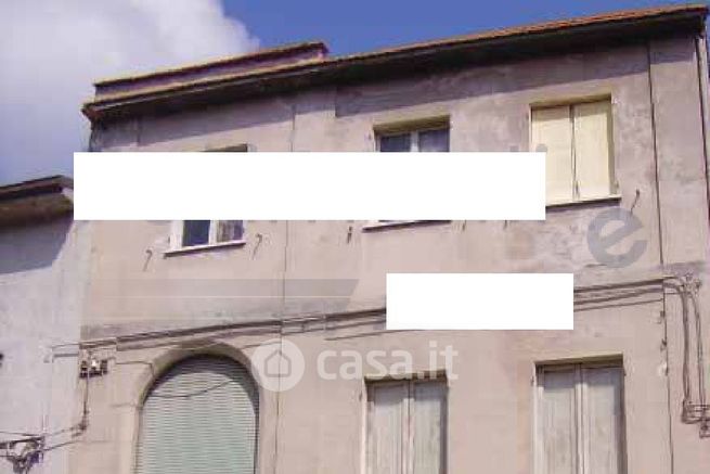 Casa indipendente in residenziale in Via Roma