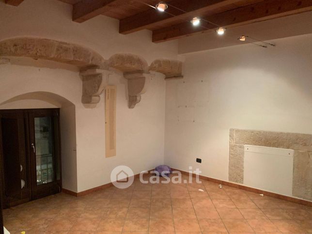 Ufficio in commerciale in Arco Ripoli