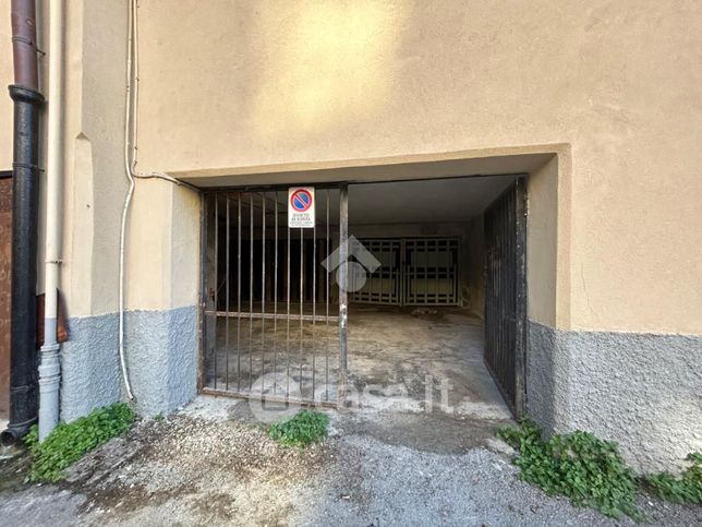 Garage/posto auto in residenziale in Viale Roma 2