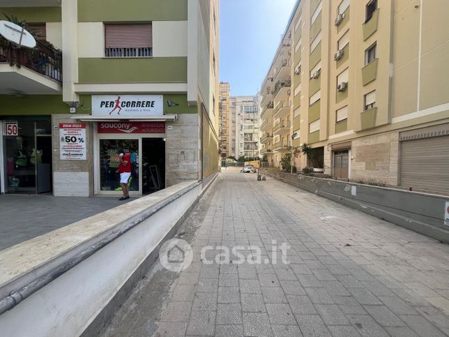 Garage/posto auto in residenziale in Viale Croce Rossa 165