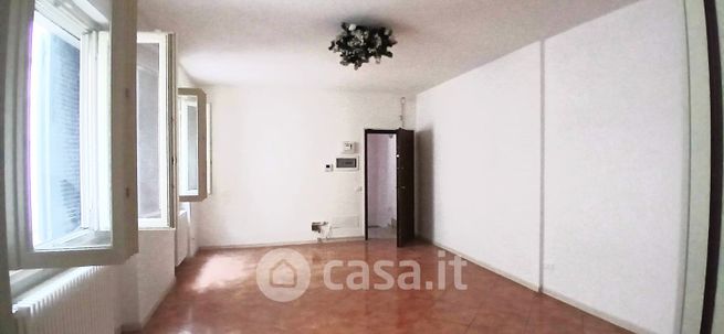 Appartamento in residenziale in Via Emilia
