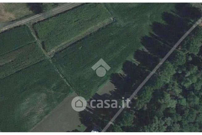 Terreno agricolo in commerciale in 