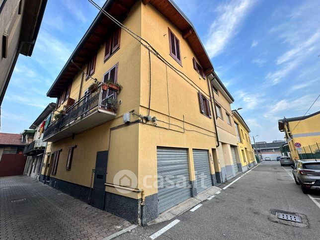 Appartamento in residenziale in Via Pastrengo 3