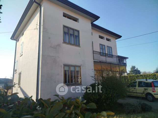 Casa indipendente in residenziale in Strada Cornadella 42