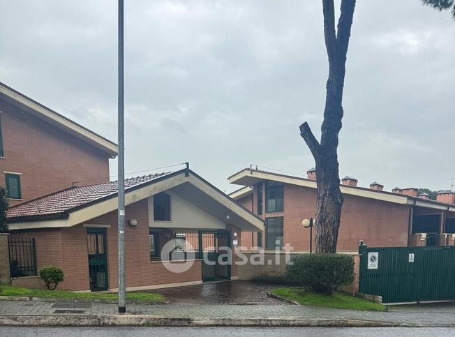 Appartamento in residenziale in Via di Quarto Peperino