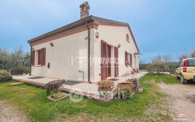 Casa indipendente in residenziale in Via Santa Aquilina