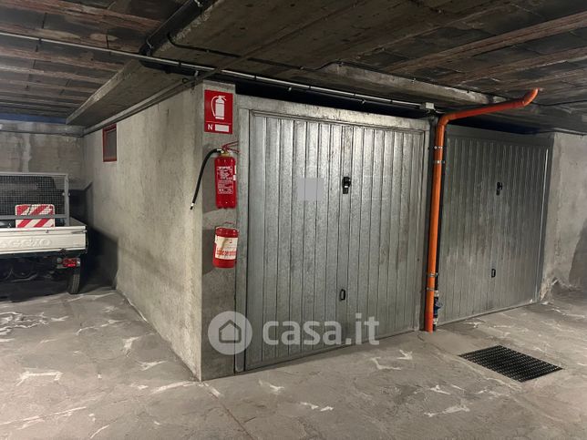 Garage/posto auto in residenziale in Rue Don Bougeat