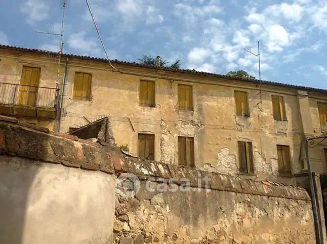 Box/posto auto in residenziale in Via San Stefano
