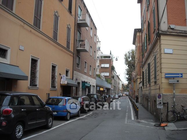 Garage/posto auto in residenziale in Via Orfeo