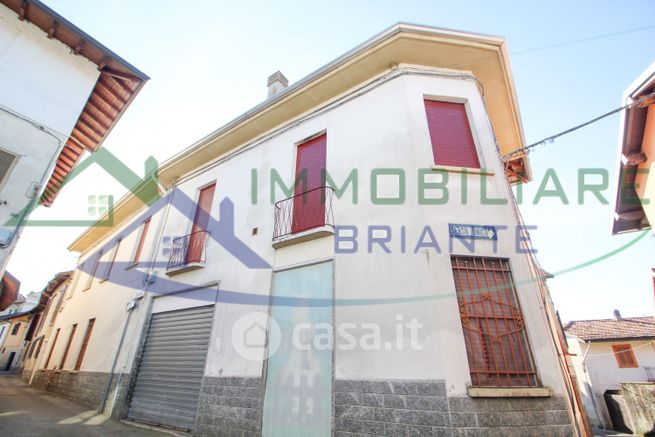 Casa indipendente in residenziale in Via Fantoni