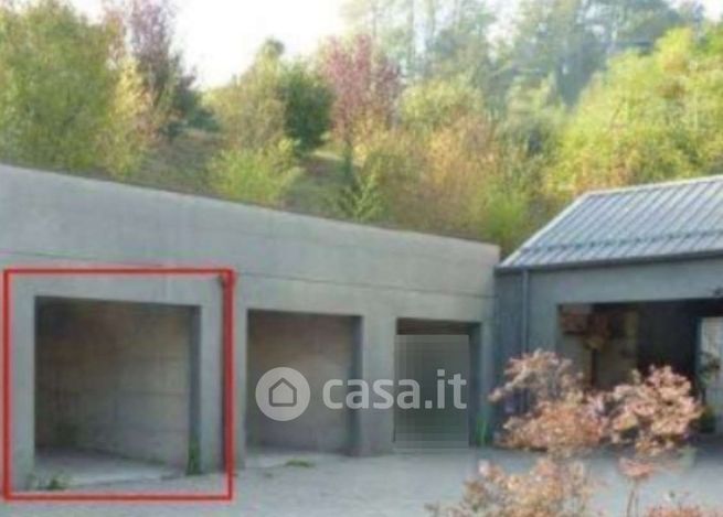 Box/posto auto in residenziale in Strada Gherzi