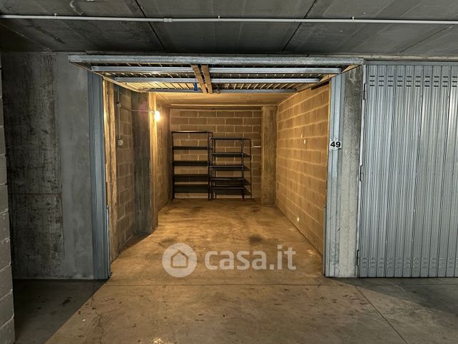 Garage/posto auto in residenziale in Via Adua 6