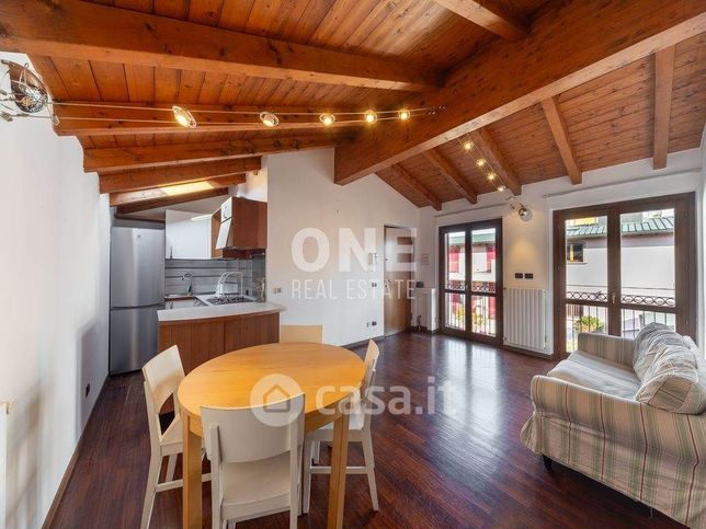 Appartamento in residenziale in Via Lecco 198