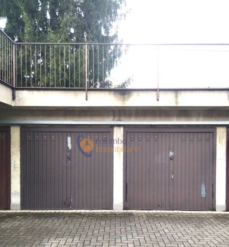 Garage/posto auto in residenziale in Via Vespri Siciliani 45