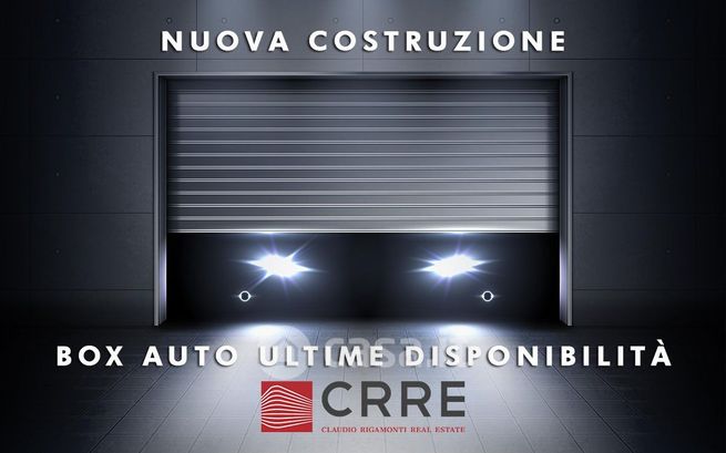 Box/posto auto in residenziale in Viale della Primavera 89