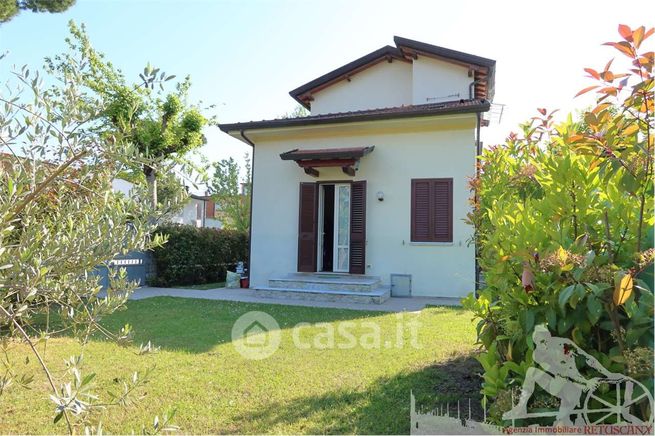 Villa in residenziale in 