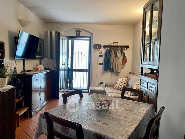 Casa indipendente in residenziale in Via Firenze 243