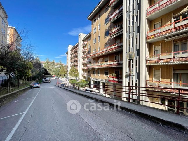Appartamento in residenziale in Via Ugo Foscolo