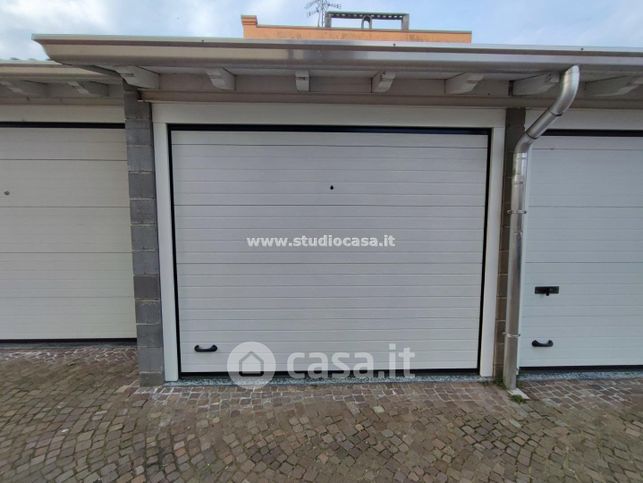 Garage/posto auto in residenziale in 