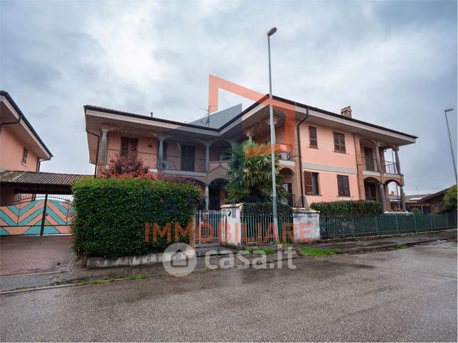 Appartamento in residenziale in Via G. Cazzani 24