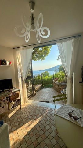 Casa indipendente in residenziale in Via delle Rose