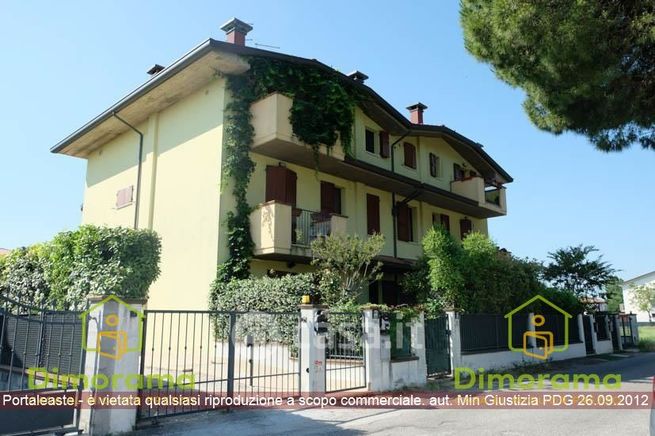 Appartamento in residenziale in Via Leone 24