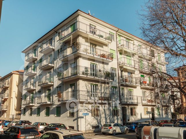 Appartamento in residenziale in Piazza Guglielmone 3
