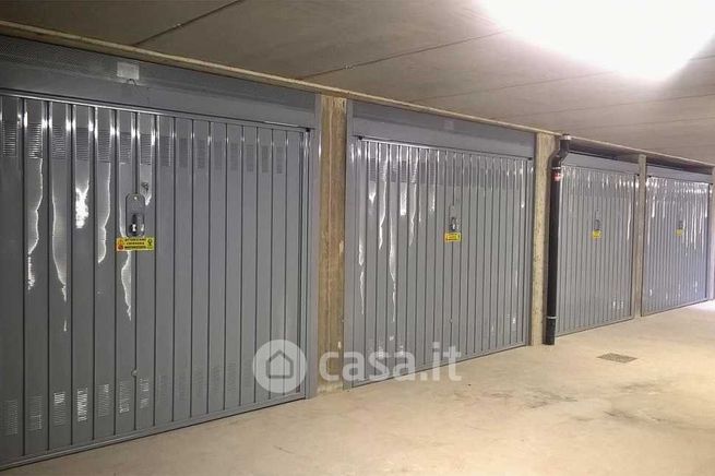 Box/posto auto in residenziale in Piazza Giacomo Matteotti