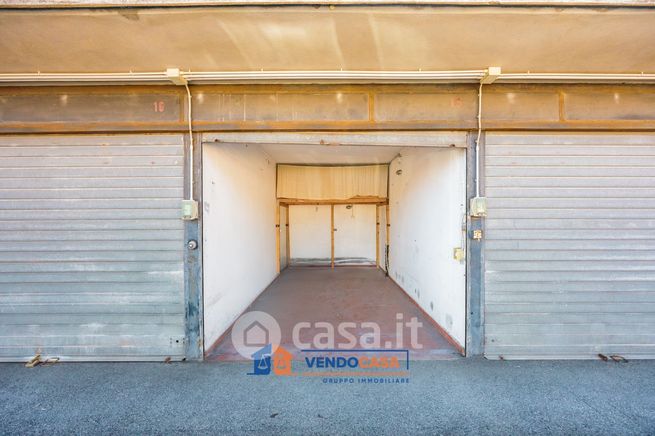 Box/posto auto in residenziale in Via Giacomo Margotti