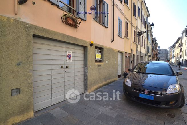 Garage/posto auto in residenziale in Borgo Pietrantonio Bernabei