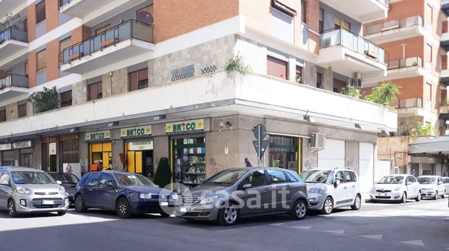 Box/posto auto in residenziale in Via Giovanni Pascoli 31