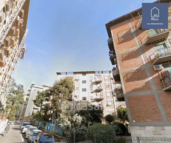 Appartamento in residenziale in Via Oronzo Quarta 10